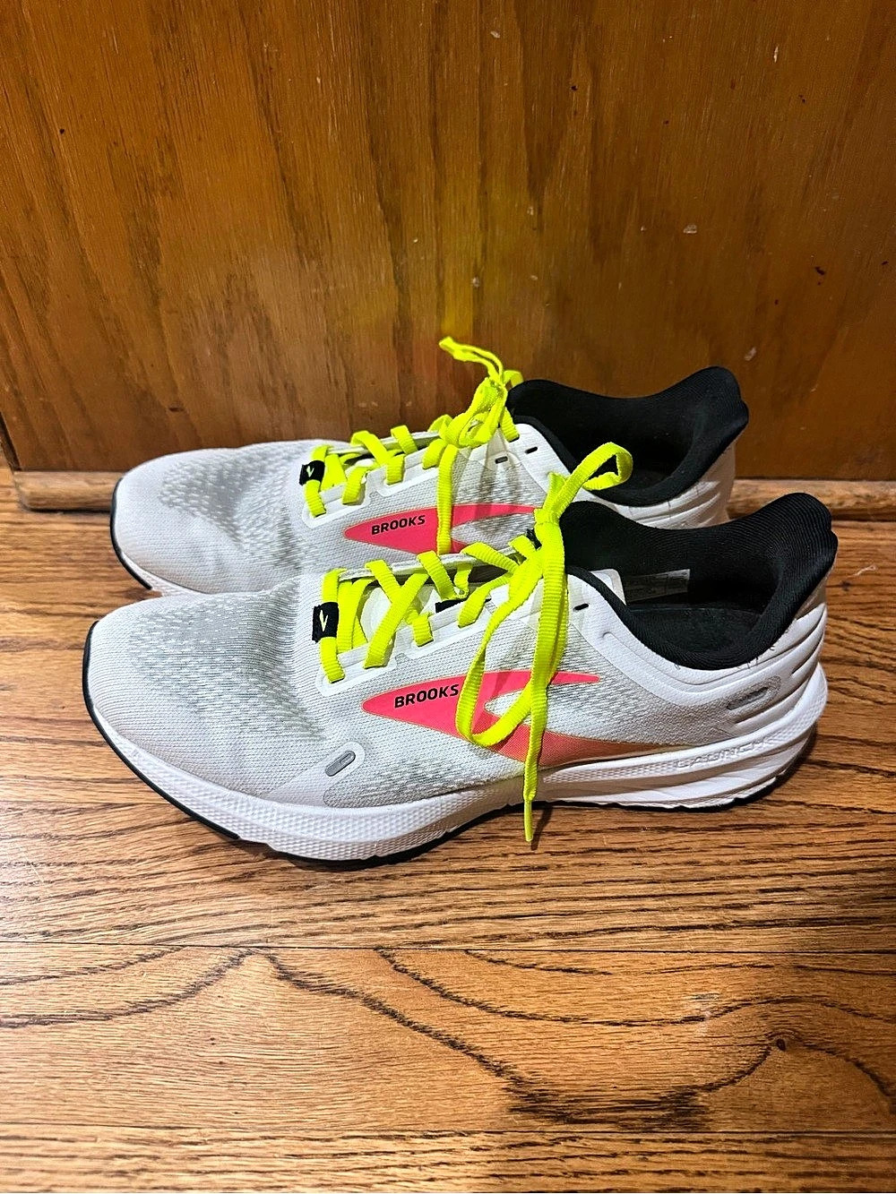 Brooks Women Mesh Running Shoes Launch 9 White Neon Yellow Pink Size 10 Medium (